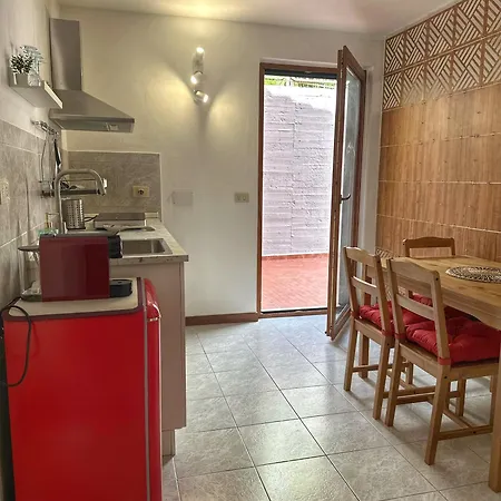 With Private Terrace Near Fegina Apartment *